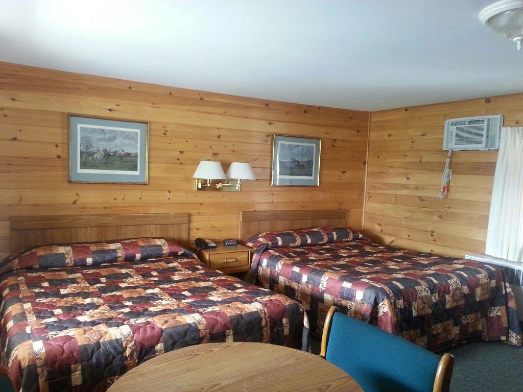 أولد فورغ ‪‪Clark's Beach Motel‬‬  الغرفة الصورة