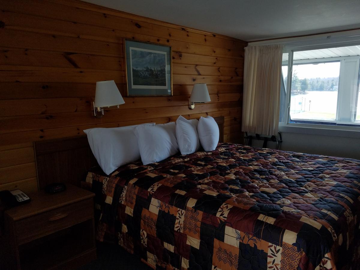 أولد فورغ ‪‪Clark's Beach Motel‬‬  المظهر الخارجي الصورة