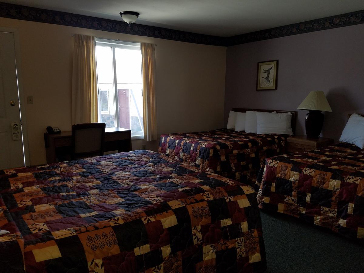 أولد فورغ ‪‪Clark's Beach Motel‬‬  المظهر الخارجي الصورة