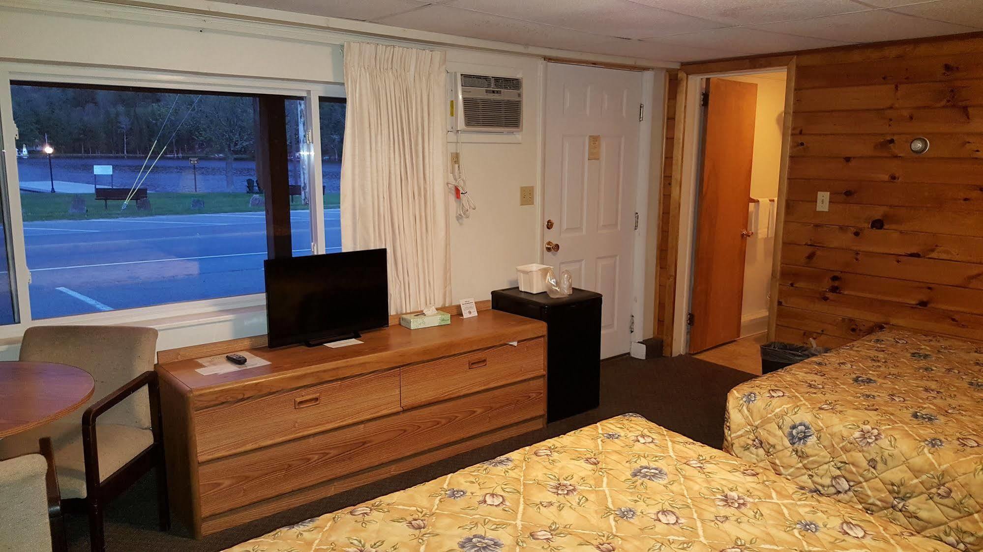 أولد فورغ ‪‪Clark's Beach Motel‬‬  المظهر الخارجي الصورة